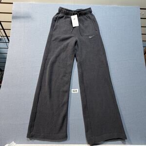 Nike Women’s Standard Fit Fleece‎ Black Pants Sz XS Brand New